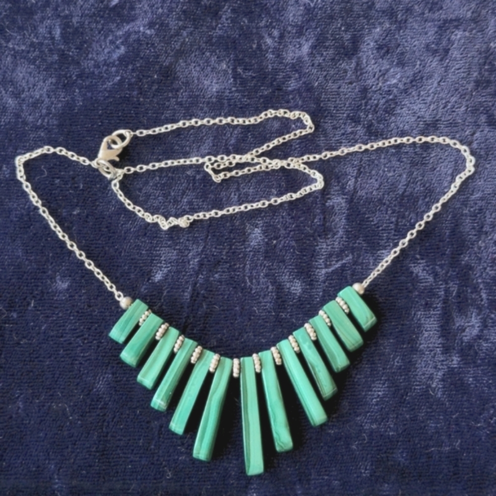 Vintage handmade necklace with natural green malachite
